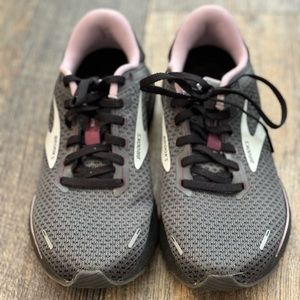 Brooks Adrenaline GTS 22 Running Shoe Women’s US 8.5 Pearl Black Metallic